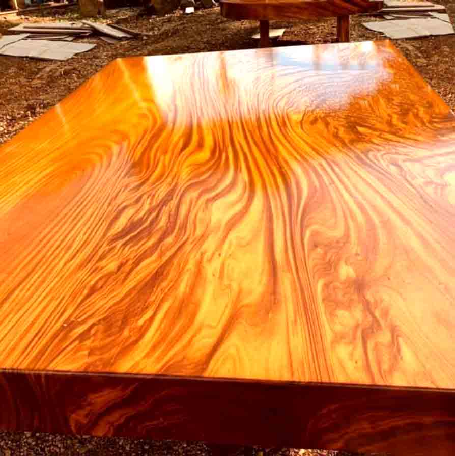 Gỗ được sơn đánh bóng là gì?