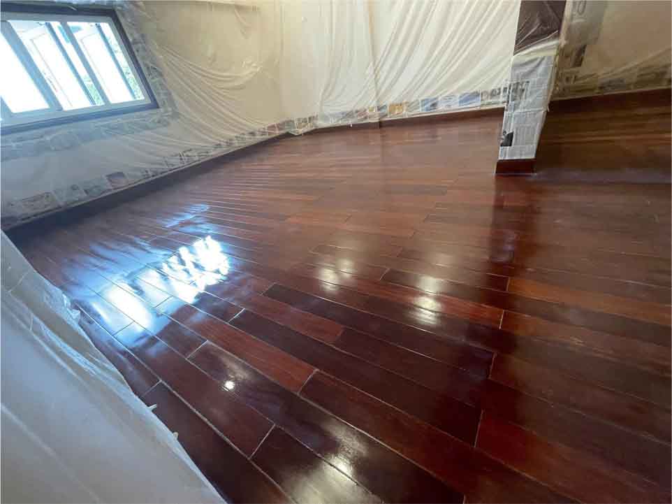 Sơn sàn gỗ gốc nước có bền và chịu lực tốt bằng sơn Pu dung môi không? Sơn sàn gỗ gốc nước có bền và chịu lực tốt bằng sơn Pu dung môi không?